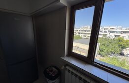 Apartament 3 camere, 2 bai, decomandat, zona Centrul Vechi
