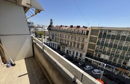 Apartament 3 camere, 2 bai, decomandat, zona Centrul Vechi