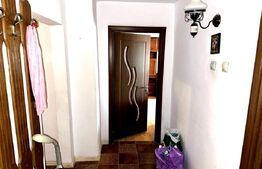 Apartament 3 camere, 77 mp, parțial mobilat, decomandat