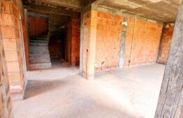 Casa P + M la rosu,Craiova, zona Tancodrom, cu posibilitate de finisare completa