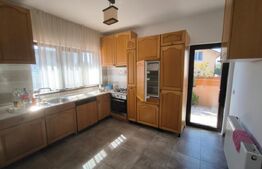 Casa cocheta, P+M, 160 mpc si 287 mp teren, bilaterala, cartier Bariera Valcii 