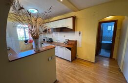 Apartament de 2 camere, decomandat, etaj intermediar, zona Casa Shaorma 