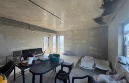 Casa la rosu, 233 mp, P+1, zona Valea Fetii