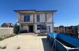 Casa la rosu, 233 mp, P+1, zona Valea Fetii