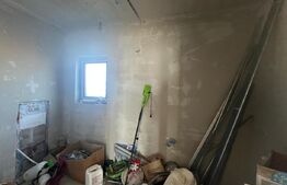 Casa la rosu, 233 mp, P+1, zona Valea Fetii