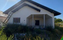 Casa la gri, 500 mp curte, 157 mp construiti, zona Cernele