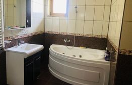 Vilă 380mp, cu panoramă și curte de 2100 mp în Cârcea