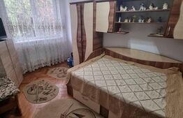 Apartament 2 camere decomandate, 52mp, etaj 1/2, in Filiasi, centru