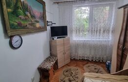Apartament 2 camere decomandate, 52mp, etaj 1/2, in Filiasi, centru