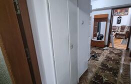 Apartament 2 camere decomandate, 52mp, etaj 1/2, in Filiasi, centru