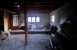 Casa cu piscina P+M, 1.368 mp teren,  Leamna de Sus