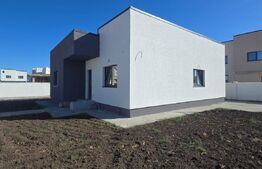 Casa individuala plan parter, 2 dormitoare, 473 mp teren, zona Magnolia