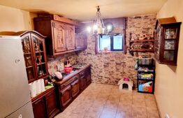 Casa, 170 mp, teren 1400 mp, zona Bariera Valcii 