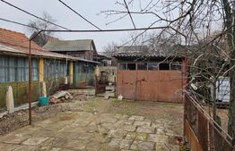 Casa batraneasca pe un singur nivel , 1700 mp teren, Bradesti