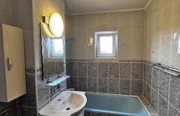 Apartament 3 camere, 71 mp, zona Lapus