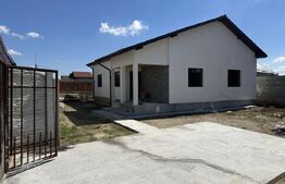 Casa, 90 mp utili, teren 414 mp, zona Damila