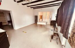 Showroom de inchiriat, 360 mp, zona Semi-centrala