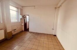 Spatiu comercial 121 mp, vitrina, 1 Mai