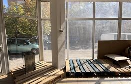 Spatiu comercial 121 mp, vitrina, 1 Mai