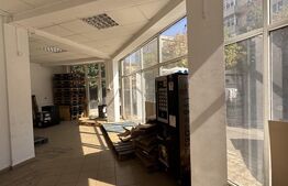 Spatiu comercial 121 mp, vitrina, 1 Mai