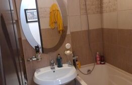 Apartament decomandat, 3 camere, 80 mp, zona Ramada