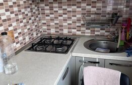 Apartament 3 camere, decomandat, zona Craiovita Noua