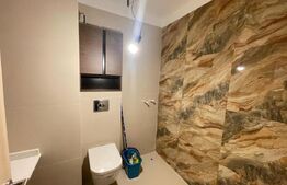 Apartament 3 camere, 93 mp, zona Rovine