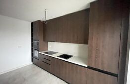 Apartament 3 camere, 93 mp, zona Rovine