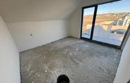 Casa P+M, exterior finisat, interior la gri, 500 mp teren, Simnicul de jos