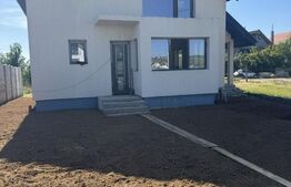 Casa P+M, exterior finisat, interior la gri, 500 mp teren, Simnicul de jos