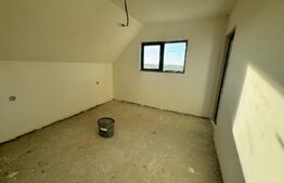 Casa P+M, exterior finisat, interior la gri, 500 mp teren, Simnicul de jos