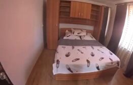 Casa parter , teren 1000 mp , panouri fotovoltaice, Simnicu de sus 