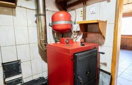 Casă de vacanță, teren 1000 mp, pârâu la limita proprietății,  Bratovoești 