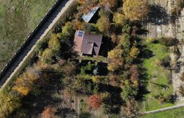 Casă de vacanță, teren 1000 mp, pârâu la limita proprietății,  Bratovoești 