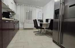 Apartament cu 4 camere,90 mp utili, cartier Sarari