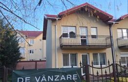 Casa parte din triplex, 80 mp, teren 198 mp, zona Magnolia