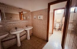 Clădire autorizată servicii medicale, 1400 mp, D+P+1,  Lăpuș