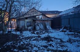 Casa demolabila, 50 mp, teren 327 mp, zona 1 Mai