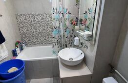 Apartament 3 camere, 73 mp, zona Rovine