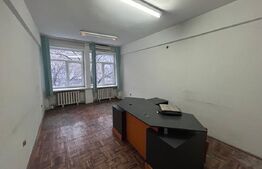 Spatiu de birouri, 231.74 mp, 8 camere, zona Colegiul Fratii Buzesti