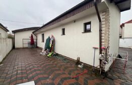 Casa pe parter + anexa locuibila, 215 mp utili, 571 mp teren, Damila