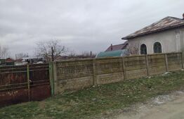 Teren intravilan 1080 mp + casa demolabila Cosoveni 