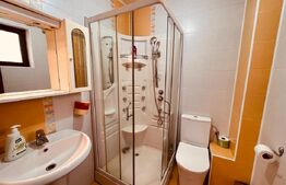 Casă 8 camere, 404 mp, zona Lapus