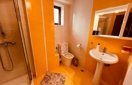 Casă 8 camere, 404 mp, zona Lapus