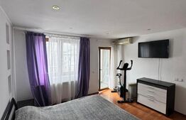 Casa 12 camere, 360 mp, zona Centru