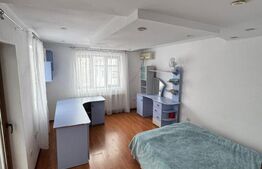 Casa 12 camere, 360 mp, zona centrala