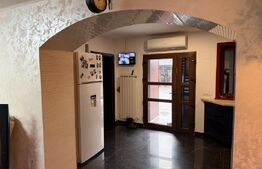 Casa 240 mp utili, 5000 mp teren + afacere la cheie, restaurant, zona Celaru