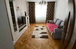 Apartament 3 camere, 68 mp, zona Central 