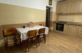 Apartament 3 camere, 68 mp, zona Central 