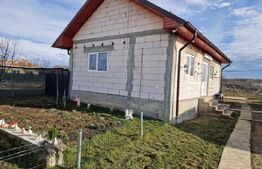Casă de vânzare, 47.70 mp utili, Găvănești -Olt 